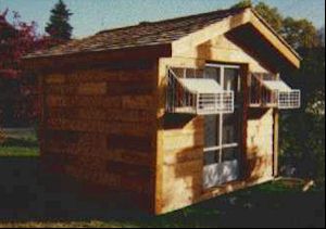 This is the backyard loft of Bill Murphy.  As you can see, it doesn't require that one have a big loft operation to do a little Tippler Flying.  